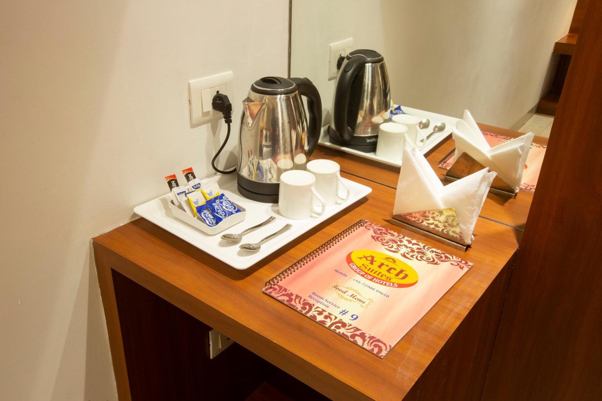 Hotel Arch Suites - Near Aerocity New Delhi Ngoại thất bức ảnh