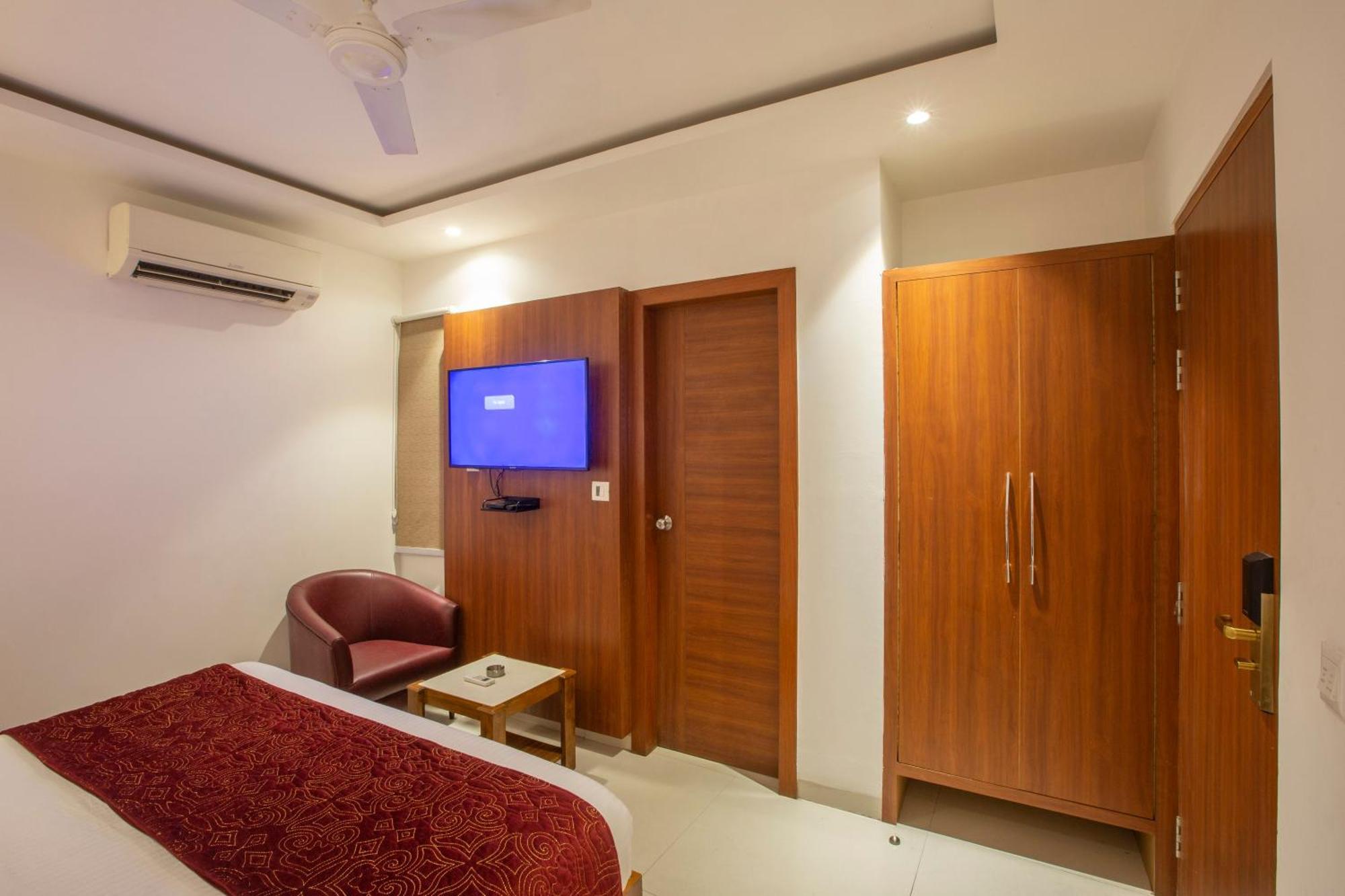 Hotel Arch Suites - Near Aerocity New Delhi Ngoại thất bức ảnh