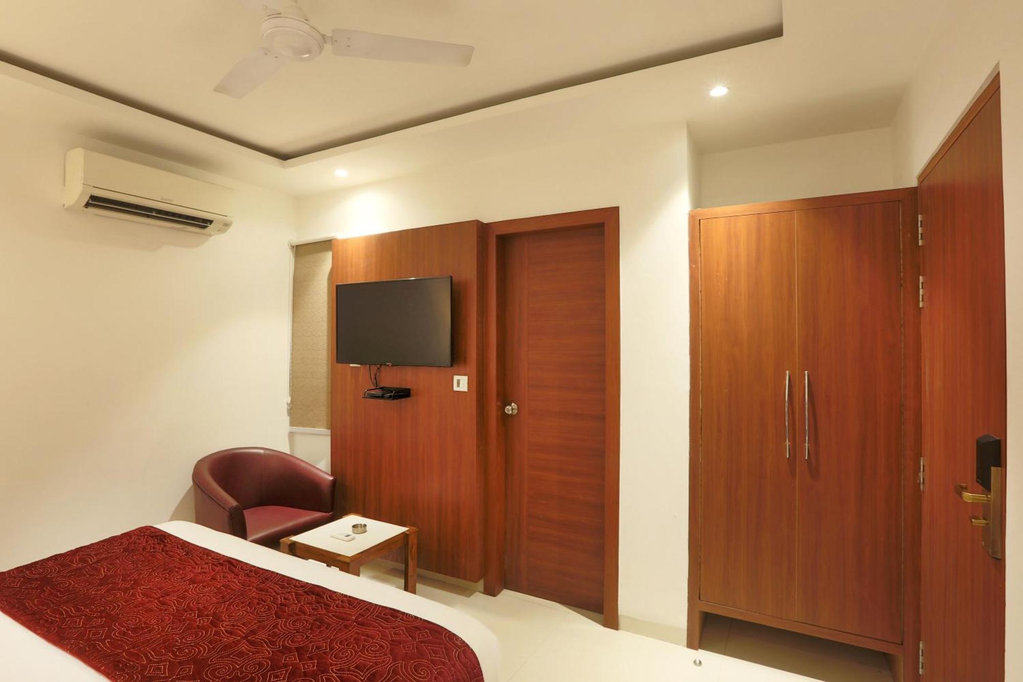 Hotel Arch Suites - Near Aerocity New Delhi Ngoại thất bức ảnh