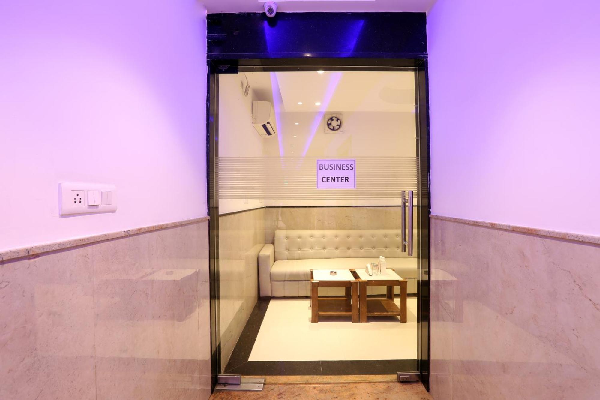 Hotel Arch Suites - Near Aerocity New Delhi Ngoại thất bức ảnh