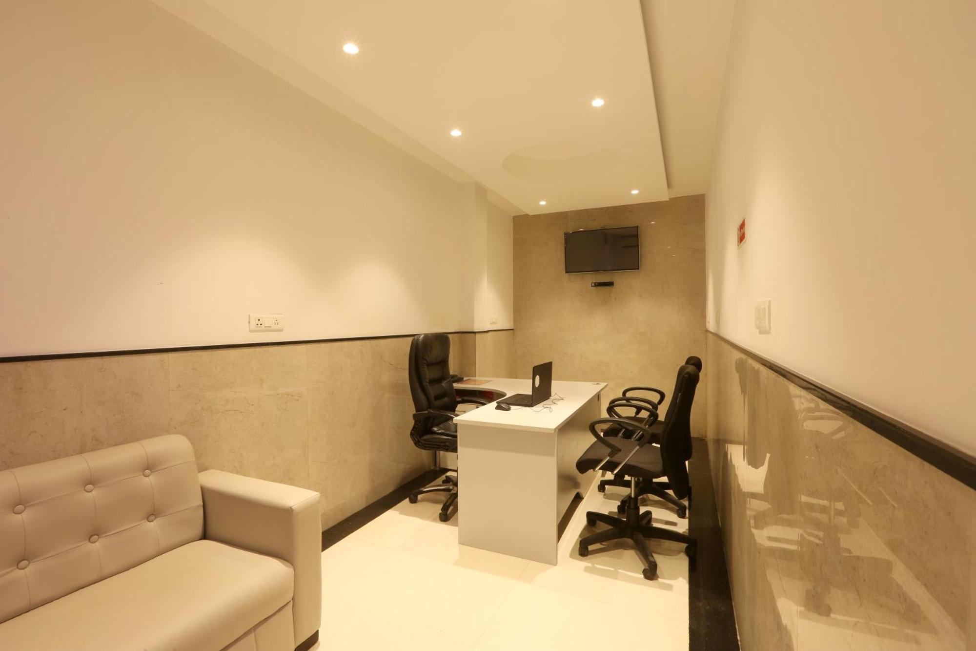 Hotel Arch Suites - Near Aerocity New Delhi Ngoại thất bức ảnh